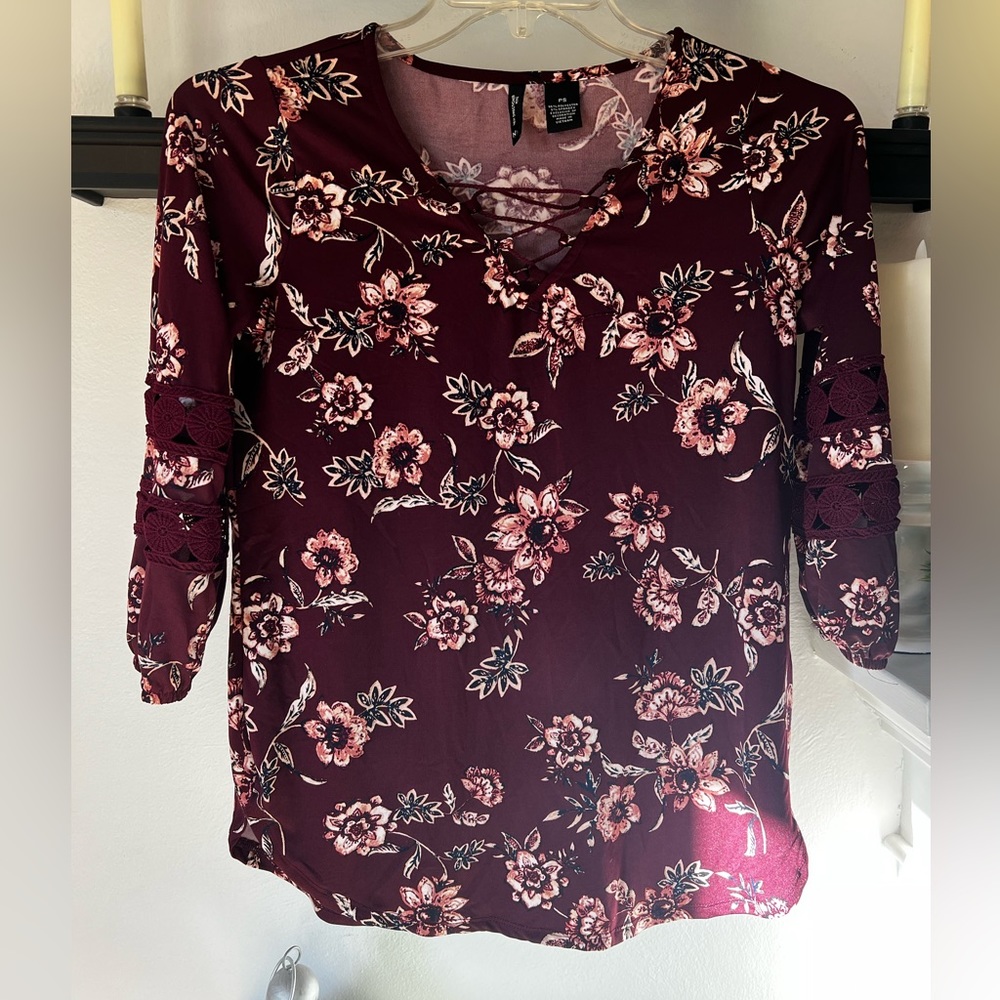 New Directions blouse.  Size: PS.
